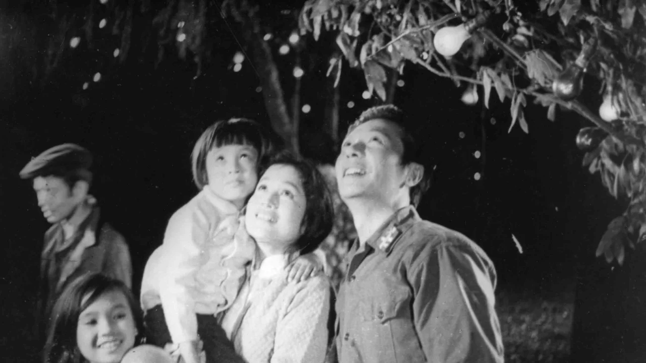 Em bé Hà Nội
